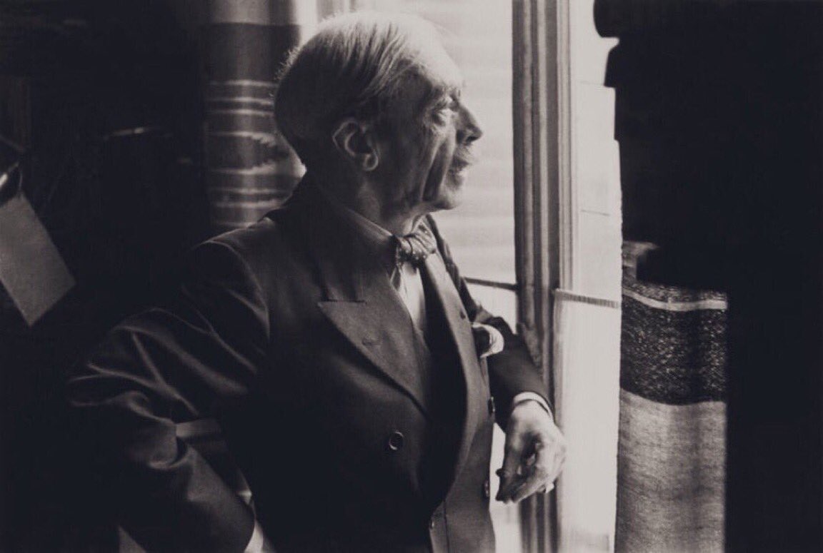 DanniSr8's tweet photo. 🌿Pour un poète il ne s’agit jamais de dire qu’il pleut, il s’agit de créer la pluie.

Paul Valéry ( 1871- 20 juillet 1945 ) https://t.co/Ec7jYfdGG1