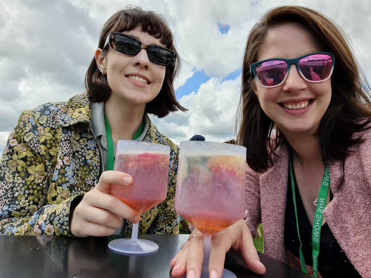 Such a fab day at #RHSTatton! And such an honor to be involved in this incredible show garden designed by Rachel Platt and built by J.Parkers. The garden highlights the important issue of #screen-based #technology #addiction in the younger generation