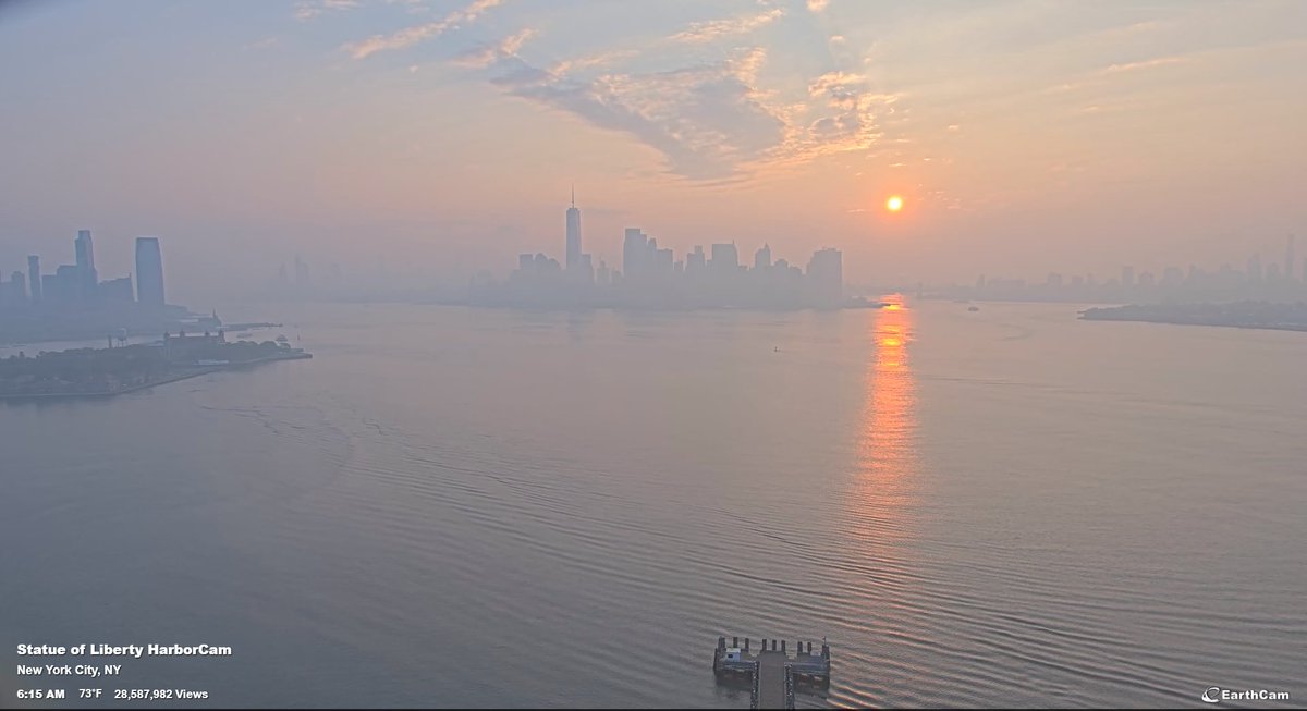 NWSNewYorkNY's tweet photo. Good morning! Despite some patchy fog and clouds this morning, today should be a mostly clear day with highs mainly in the 80s. Enjoy the dry conditions today because showers and storms likely return for Friday. 

Thanks for the view @Earthcam !

 #NYwx #CTwx #NJwx https://t.co/5T4Z8ZcTAz