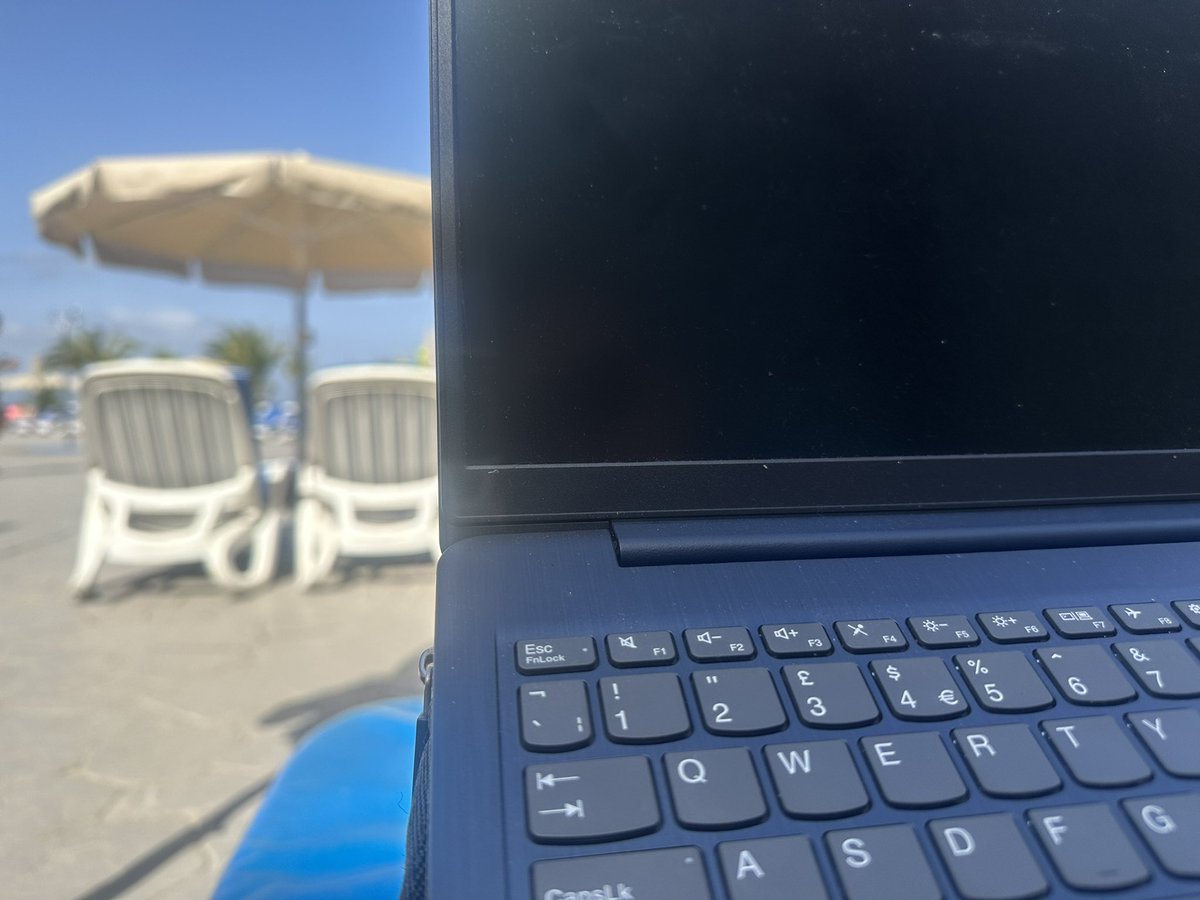 ThePhDPlace's tweet photo. Tell me you’re doing a PhD without telling me you’re doing a PhD https://t.co/Cx62hpaDYY