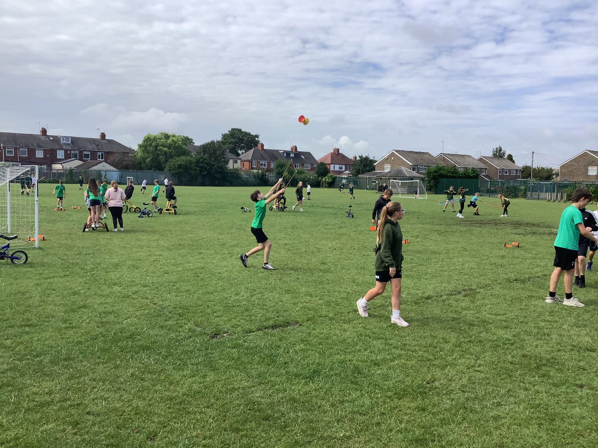 Acreheads7ST's tweet photo. Year 6 are trying to learn (and perfect!) their Circus Skills, don’t forget gates open at 2.45pm #acreheads #year6 #belief #resilience #teamwork #determination https://t.co/Muh5dIhhGC