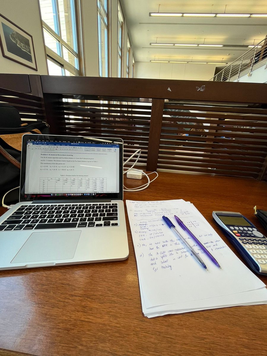 Chloe 💸 tweet media