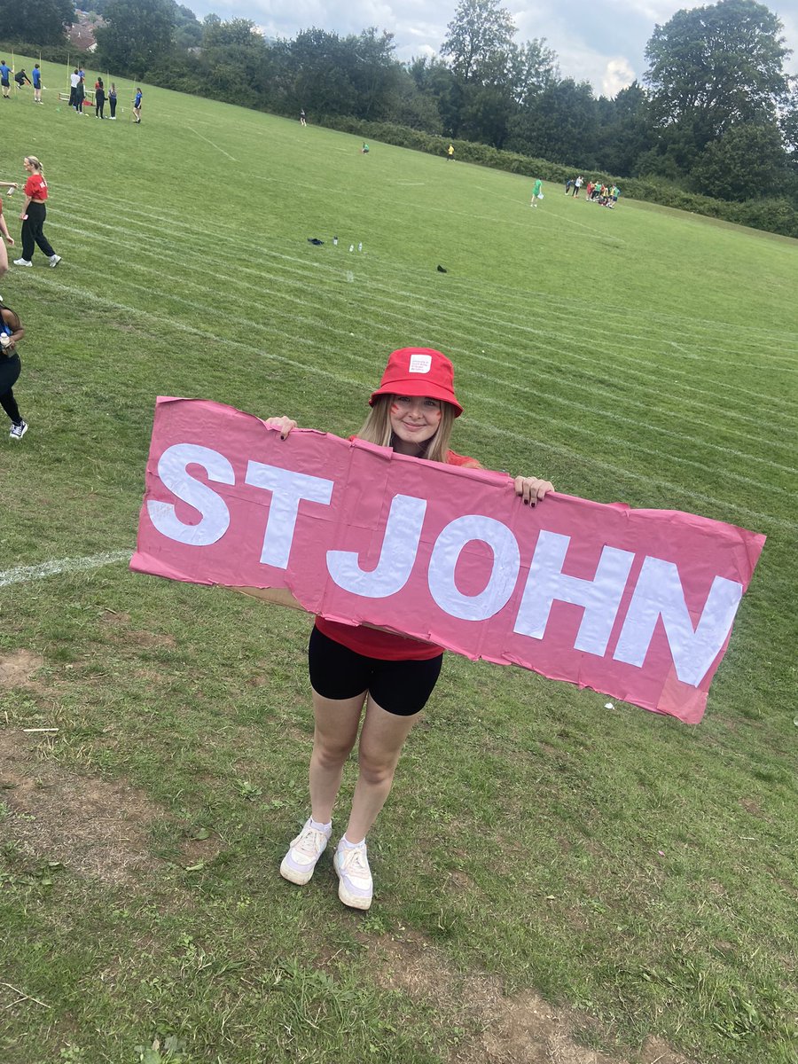 MrsSmithCymraeg's tweet photo. So impressed with our house team efforts today! 👏🏻 
What a wonderful sports day so far, and so many events to come! 🏃🏽‍♀️ 🏃‍♂️ https://t.co/UUUblFC1Gr