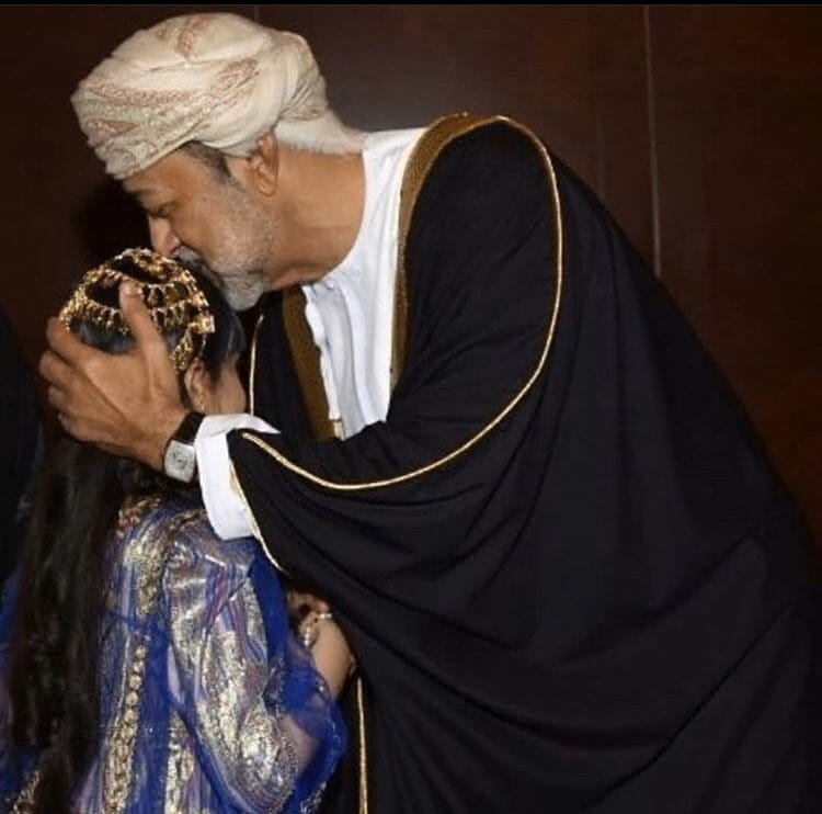 الصغار فرحانين أصبح عندهم راتب شهري 
#منظومه_الحمايه_الاجتماعيه