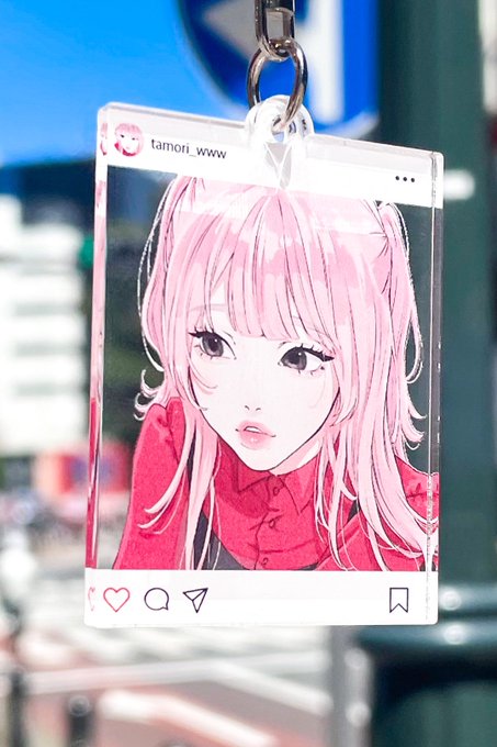 "遂に明日から マルイ新宿アネックスで販売開始です!  是非ご来場いただけると嬉しいです (来場購入者先着30名限定でポストカードが貰えるそう)  ▼オンラインショップ先行販売中!  #香りとびだすアート展"