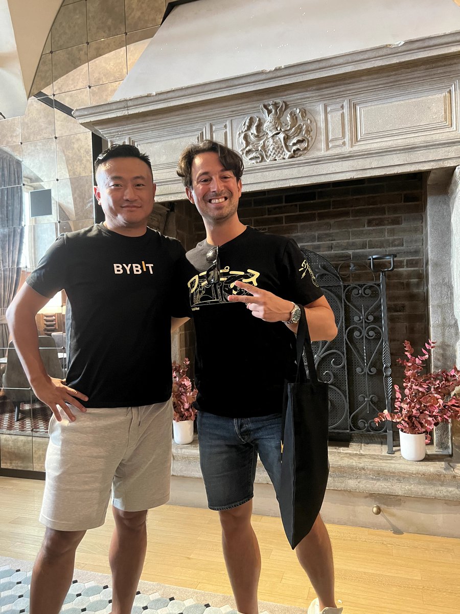 Bybit_Official's tweet photo. ๐ฎ๐น#Bybit in Italy!
We were thrilled to meet up with our friends to chat about our latest products and improvements @crypto_gateway, @PinoMichael28, @CacioppoLiliana, @VirBit_, @lookintoamirror!
Got new ideas? Tell us here: https://t.co/MuVUlxvcNu
#NextLevelMeetup #TheCryptoArk https://t.co/K79gag1U5A