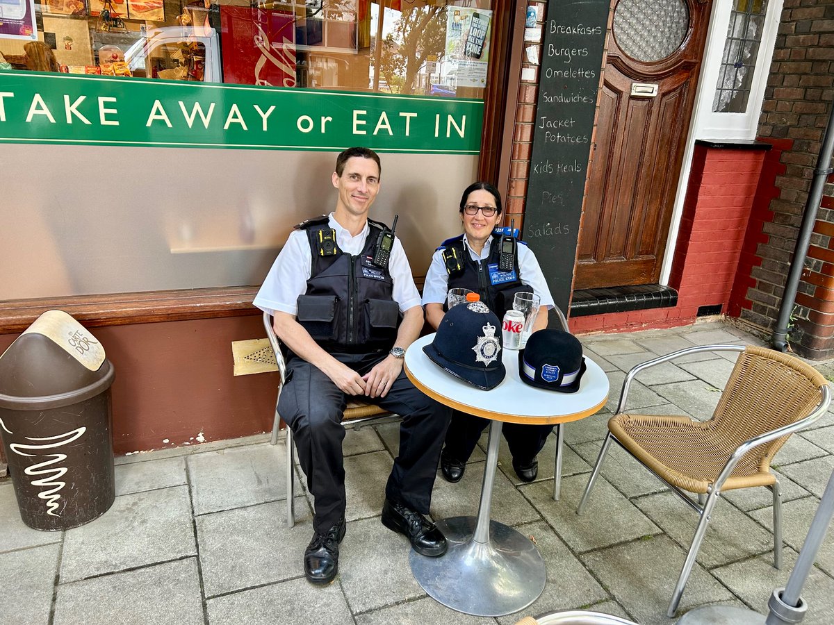 MPSGrangeYE's tweet photo. A reminder to our residents that @MPSGrangeYE SNT Officers are at #TheLuncharian , 7 Vera Avenue, N21 1RE right now (20/7/23) from 11am to 12pm for a Community Contact Session... so please come down and see us for a chat!!
#CommunityContactSession https://t.co/m8PNzsprT8