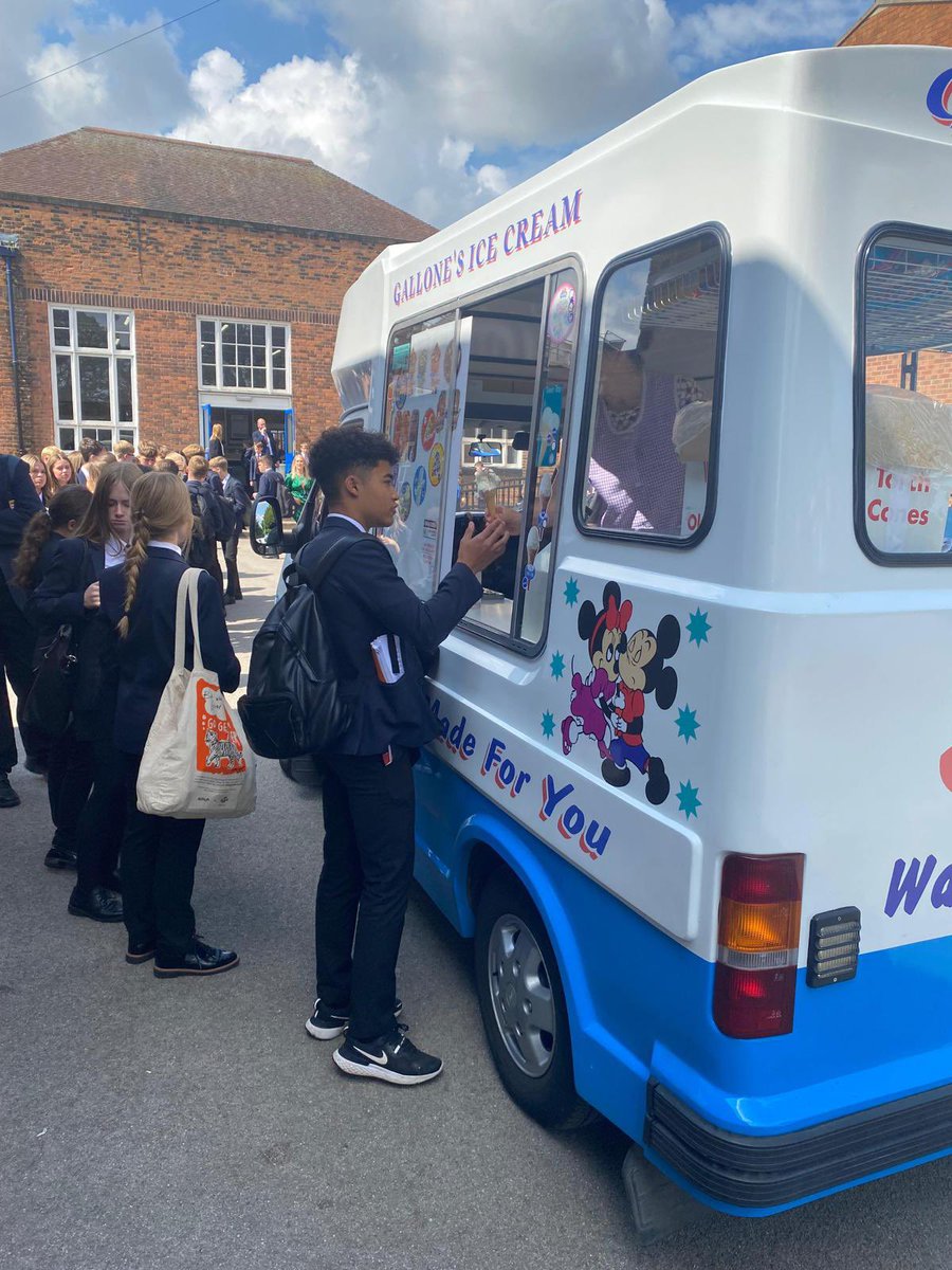 PATKingsSchool's tweet photo. Year 9 students are enjoying their KS3 Graduation rewards, today! 🍦 🍬 Well done, you deserve it! #KS3Graduation #prizes #endofyear #celebration https://t.co/kkqWj91trD