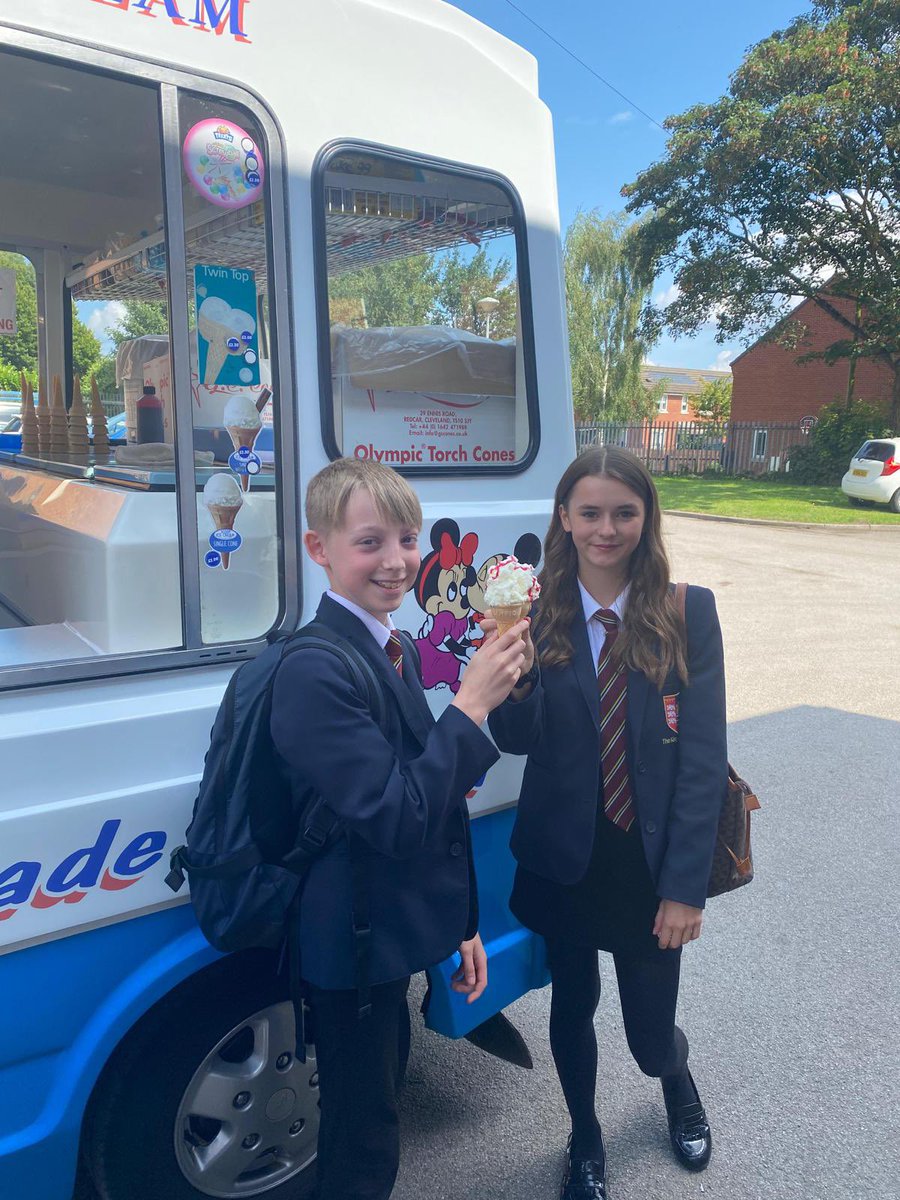 PATKingsSchool's tweet photo. Year 9 students are enjoying their KS3 Graduation rewards, today! 🍦 🍬 Well done, you deserve it! #KS3Graduation #prizes #endofyear #celebration https://t.co/kkqWj91trD