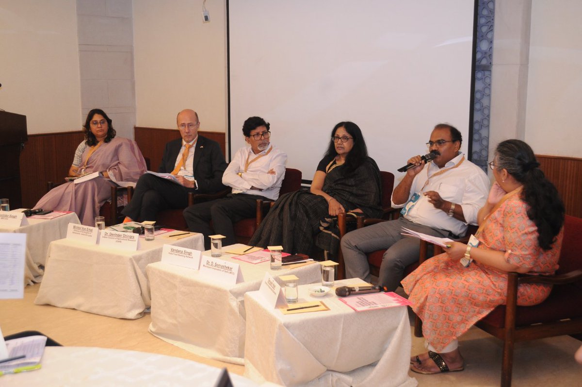 WRIIndia's tweet photo. Inspiring &amp; Enabling Action on Reducing Food Loss &amp; Food Waste in India: We thank @DevyaniHari, @MichielvanErkel, Dr. Devinder Dhingra, Sridhar Easwaran, Vandana Singh, Dr. D. Somashekar &amp; @khamoshrewa for enriching this dialogue with their crucial insights at #ConnectKaro2023 https://t.co/x1nPuLnefH