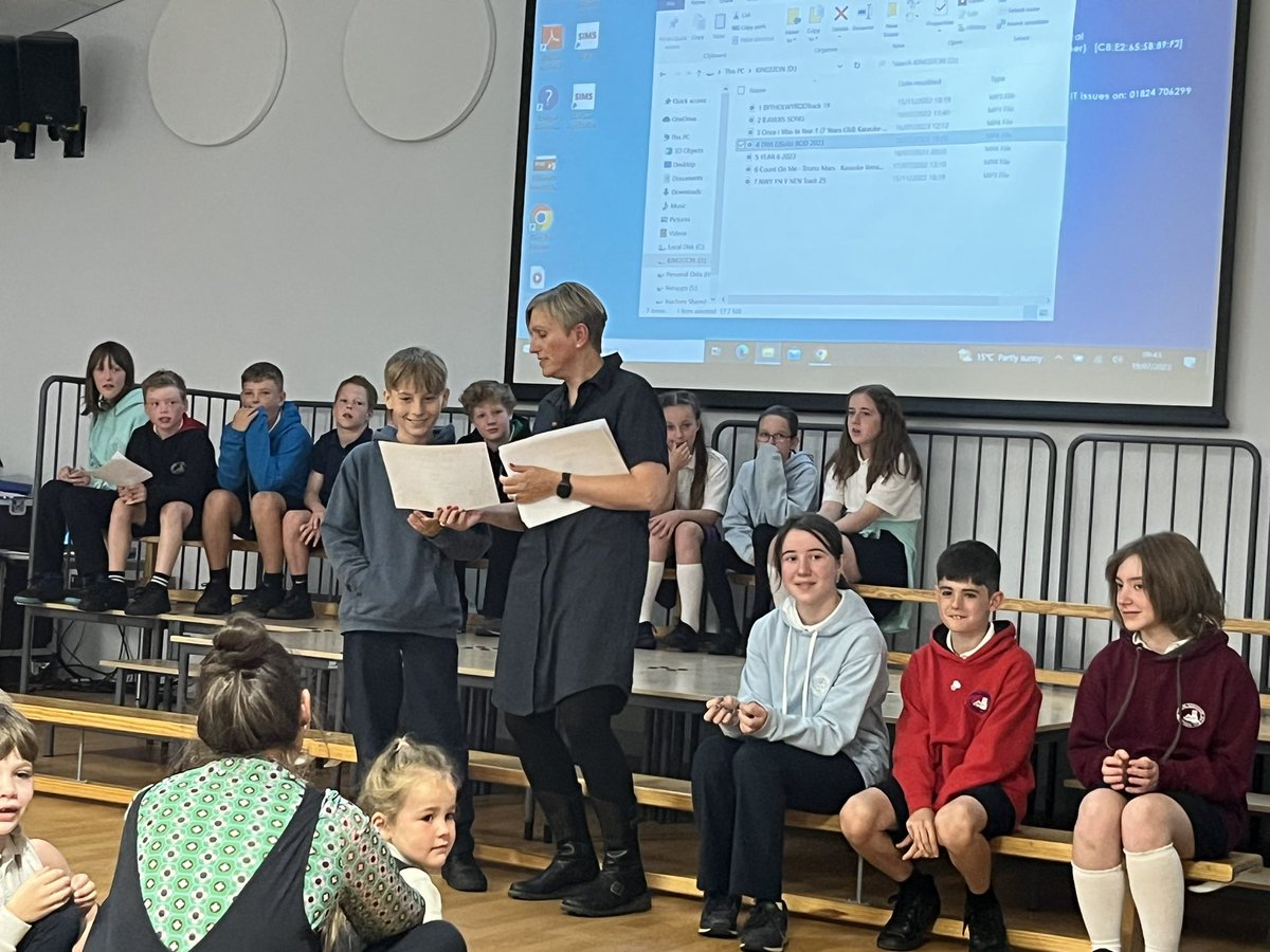ysgllanfairdc's tweet photo. Gwasanaeth ffarwelio hyfryd. Dymuniadau gorau i chi i gyd yn eich pennod nesaf yn yr Ysgolion Uwchradd. A lovely service by Year 6. We wish you all every success in your next chapter. ‘Move forward with confidence’. 
‘Bydd wych’  fel clywsom yn y gân. ⭐️⭐️ https://t.co/zkqpT1fJbH