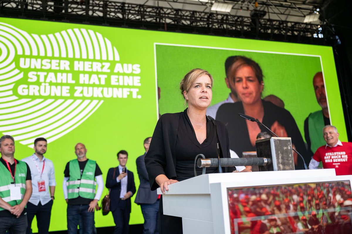 Der heutige Tag ist ein entscheidender für die Zukunft des Stahlstandorts #NRW, für den Erhalt einer industriellen Kernbranche unsers Landes und für die Sicherung zehntausender Arbeitsplätze im Ruhrgebiet und darüber hinaus.