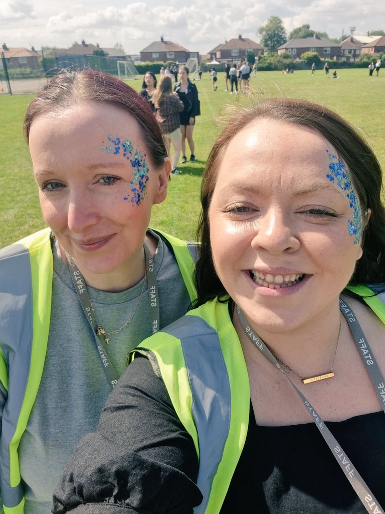 Team Parks 💙. 
What a wonderful year it's been. 
We feel very lucky to be head of house every single day! 
#TeamParks #Endofterm #SummerHolidays