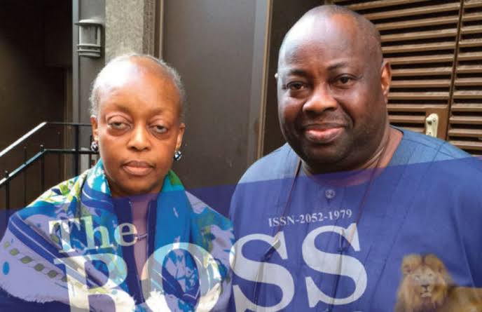 jagabanolu's tweet photo. Where is Dele Momodu? PDP awon onisonu oshi! Isn't it a SAD day when Ben Bruce is happy celebrating with a former government official of the PDP that stole huge sums of money through corruption at NNPC... birds of the same feather flock together in Reading! THIS IS INCREDIBLE and tomorrow these same people will tell you how Tinubu that was trying to fix the country is bad!🤬