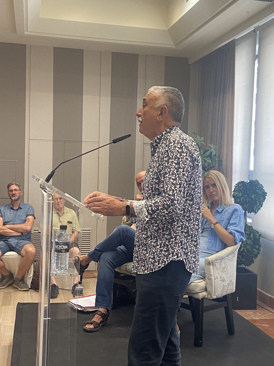 SG_UGT's tweet photo. Junto a @FTempranoUGT, SG de @UGTCyL, Jesús Vara, SG de @UgtValladolid y @AfraBlanco para #defenderloganado.
#UGT ha tenido que entrar en campaña. No somos partidistas, pero tenemos que defender a los trabajadores y trabajadoras ¡No es difícil de entender! https://t.co/9s501c35sn