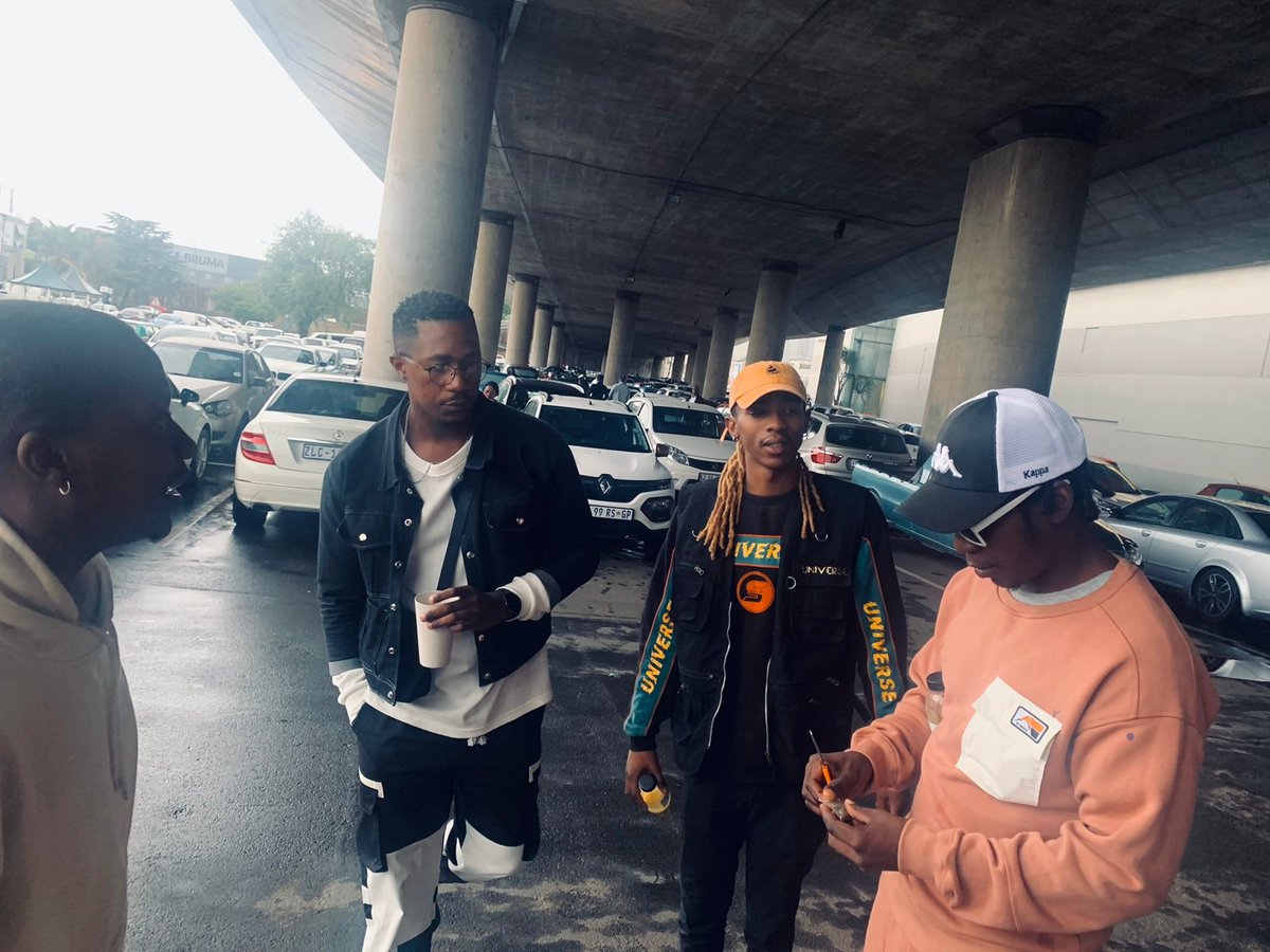 PlusUlt32412296's tweet photo. Parking lot link ups with the gents before 'Boys night out'. https://t.co/YBHHSfWEhl
