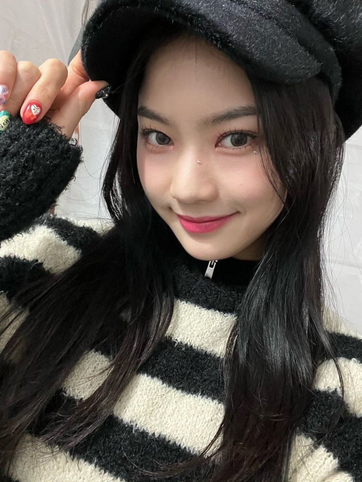 codesynsdiary's tweet photo. Hi !~ Let's be moots! ^^

– S!Her| INTP | Minor‼️
– Swith, Engene, Army, Any fandoms are appreciated !^^~~
–Reads Au's, Watchs Anime's ꕤ https://t.co/uVmQhoykVE