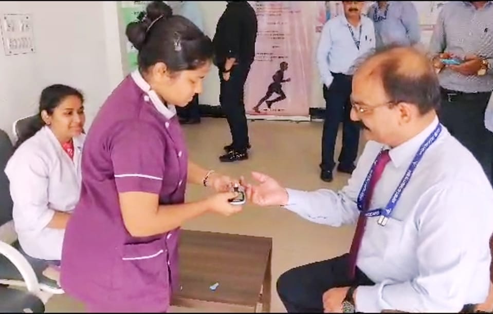 Healthy initiatives at Surat Airport! Collaborated with Metas Adventist Hospital for a health camp, benefiting all stakeholders. A step towards a healthier airport community! 🏥💙 #HealthCamp #SuratAirport #HealthInitiatives
@AAI_Official @aairedwr