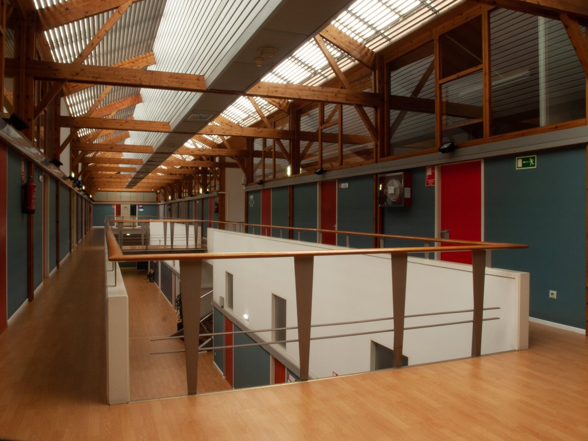 ArqdAsturias's tweet photo. #JuevesDeArquitectura
Rehabilitación de La Curtidora de Avilés (1994) para Centro de Empresas. Proyecto del equipo de arquitectura formado por Fernando Nanclares, Nieves Ruiz, Juan G. Moriyón y Jesús Menéndez y obra de referencia en rehabilitación de patrimonio industrial. https://t.co/ltYioKECHD