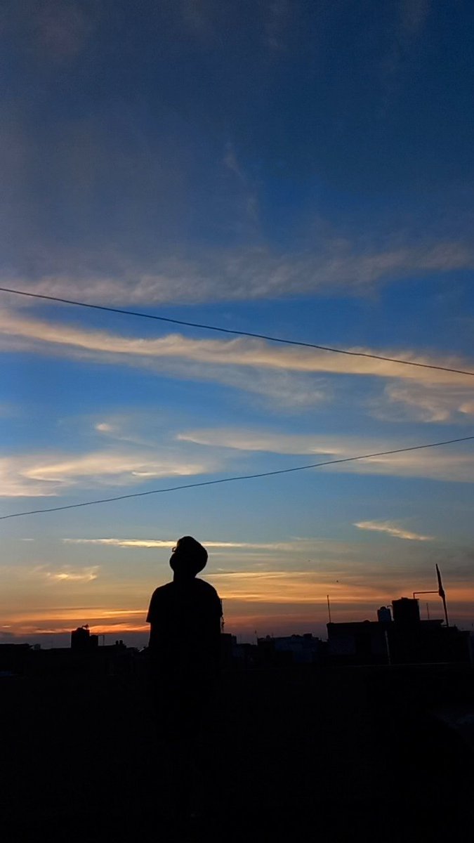 kalrasahab65's tweet photo. Every sunset happens for a new sunrise. https://t.co/jJh2LiAXee