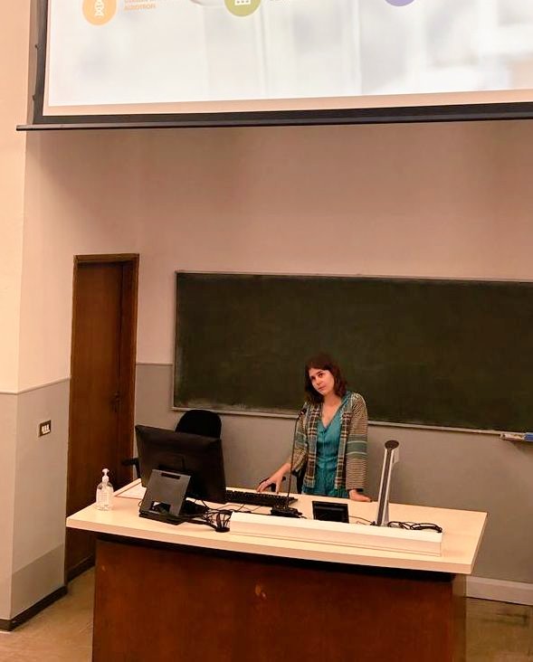 a_tagliani89's tweet photo. Congratulations to our student Agnese successfully defending her thesis today, showing preliminary results on the production of antimicrobial cyclic peptides! Brava! @MasieroPesaresi #peptides #plantprotection https://t.co/f0zZ8RQLvr