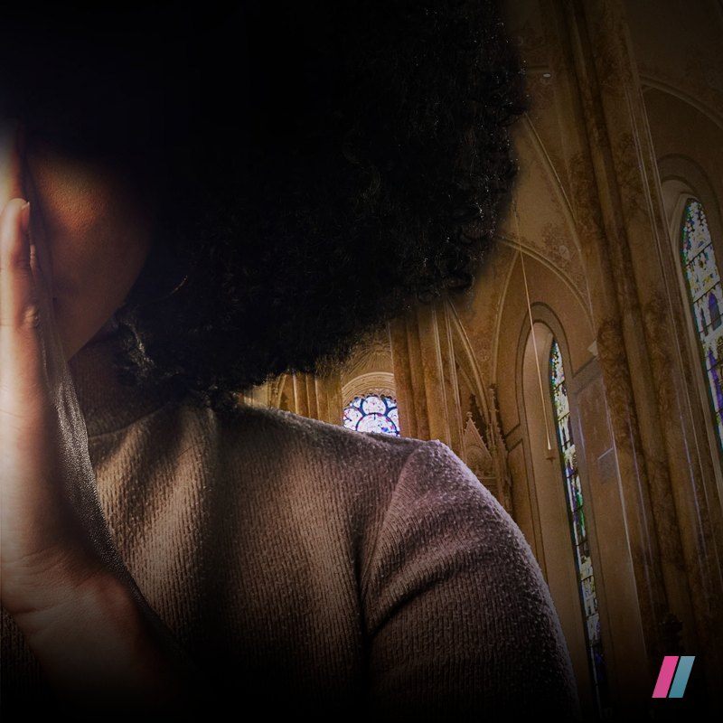 ShowmaxKenya's tweet photo. Whose bag are they securing anyway, and how much trouble will they get into for it? Faithless now on Showmax.