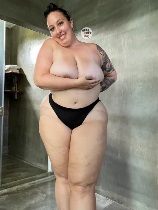 I'm ready to be dicked down ?? https://t.co/2IBOKIfdqA