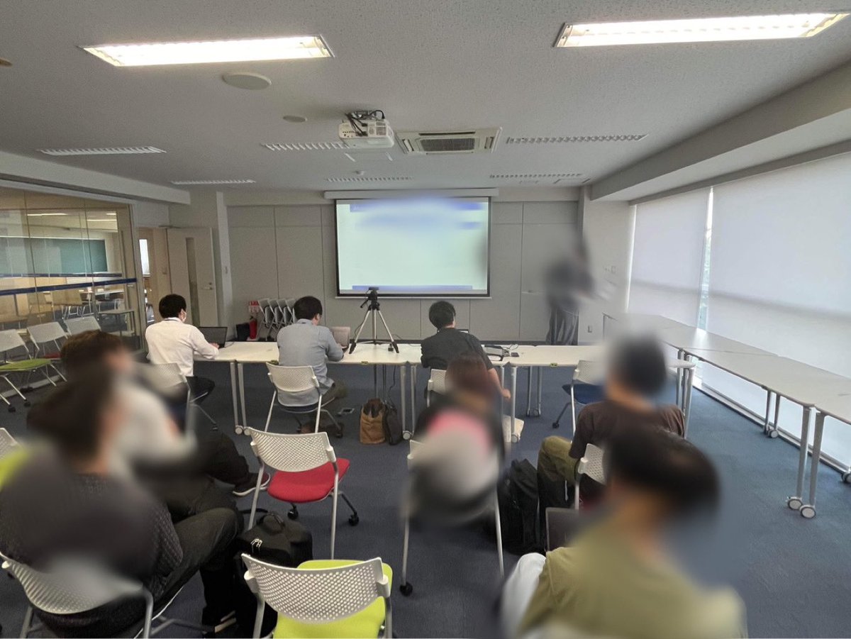 yumu19's tweet photo. 学生チャレンジプログラム #チャレプロ の審査会を行いました。学生主導の活動に対して1〜10万円の予算をつけるという今年度から始まったアンプレセンター発の試みです。私は審査員として10組の学生の発表を聴講しました。どの発表も素晴らしい企画でした。審査結果は来週に通知します！ #johodai https://t.co/5yOG2ImzmJ