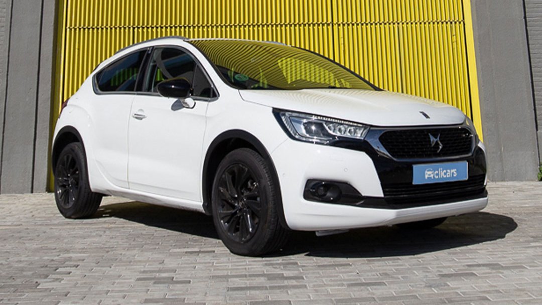 clicars's tweet image. Con este #calor 🫠 te dan la posibilidad de llevarte este #DS 4 #Crossback para irte a un lugar muuuuy fresquito❄️

¿A dónde te irías?🗺️