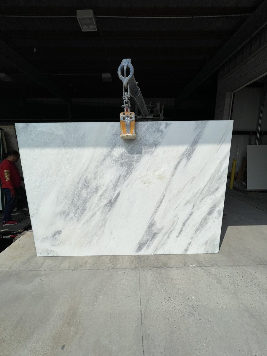 GFgranitellc's tweet photo. We got a delivery!! Look at these beautiful full slabs that have joined our warehouse!
Material Names:
1: Bianco Tesoro Dolomite
2: Portinari Dolomite
3: Solarius Granite
#goodfellasgranite #delivery #fullslabs #forsale #warehouse #granite #stone #trending #foryou https://t.co/cJhjR2V3pb