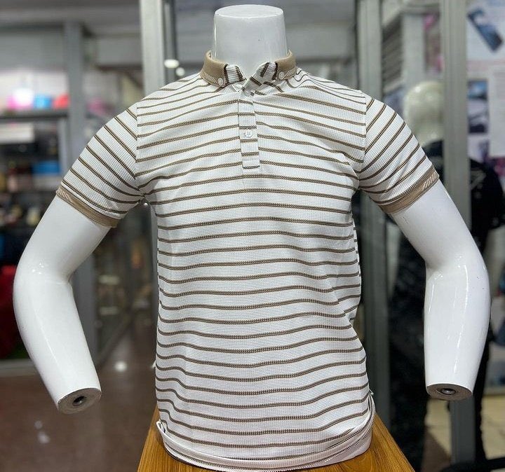 Witcarol11's tweet photo. Men’s fashion Shirts of best quality available in all colors here @styl_hub 

Size :small to 2xL at only 60,000/=
For orders and inquiries WhatsApp 0773343178 or Visit👇Kooki Towers Level 3 Room 351
#DstyleHub https://t.co/DuHUsfkWhy