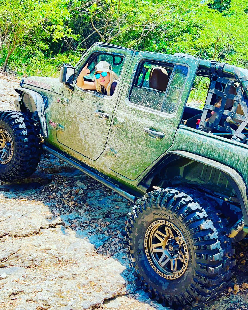 violett177's tweet photo. The Best View Comes After The Hardest Climb ππ€πΌ
#girlswhojeep #rubicon #jeepfreak #jeepnation #jeepwrangler #jeepgirl #jeeprubicon #jeeplife #jeeplove #4x4life #4x4jeepgirls #4x4adventure #4x4lifestyle #4x4action #4x4fun #jeepfamily #jeepmods #jeephers #jeepher #sargegreen https://t.co/UKGpFtHVUV