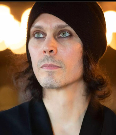 Metalchic73's tweet photo. ❤️🎩💕 #Villevalo 💕🇫🇮❤️ https://t.co/x0wNLBNkQF