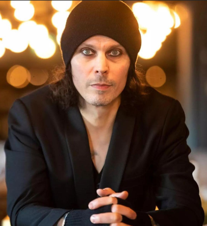 Metalchic73's tweet photo. ❤️🎩💕 #Villevalo 💕🇫🇮❤️ https://t.co/x0wNLBNkQF