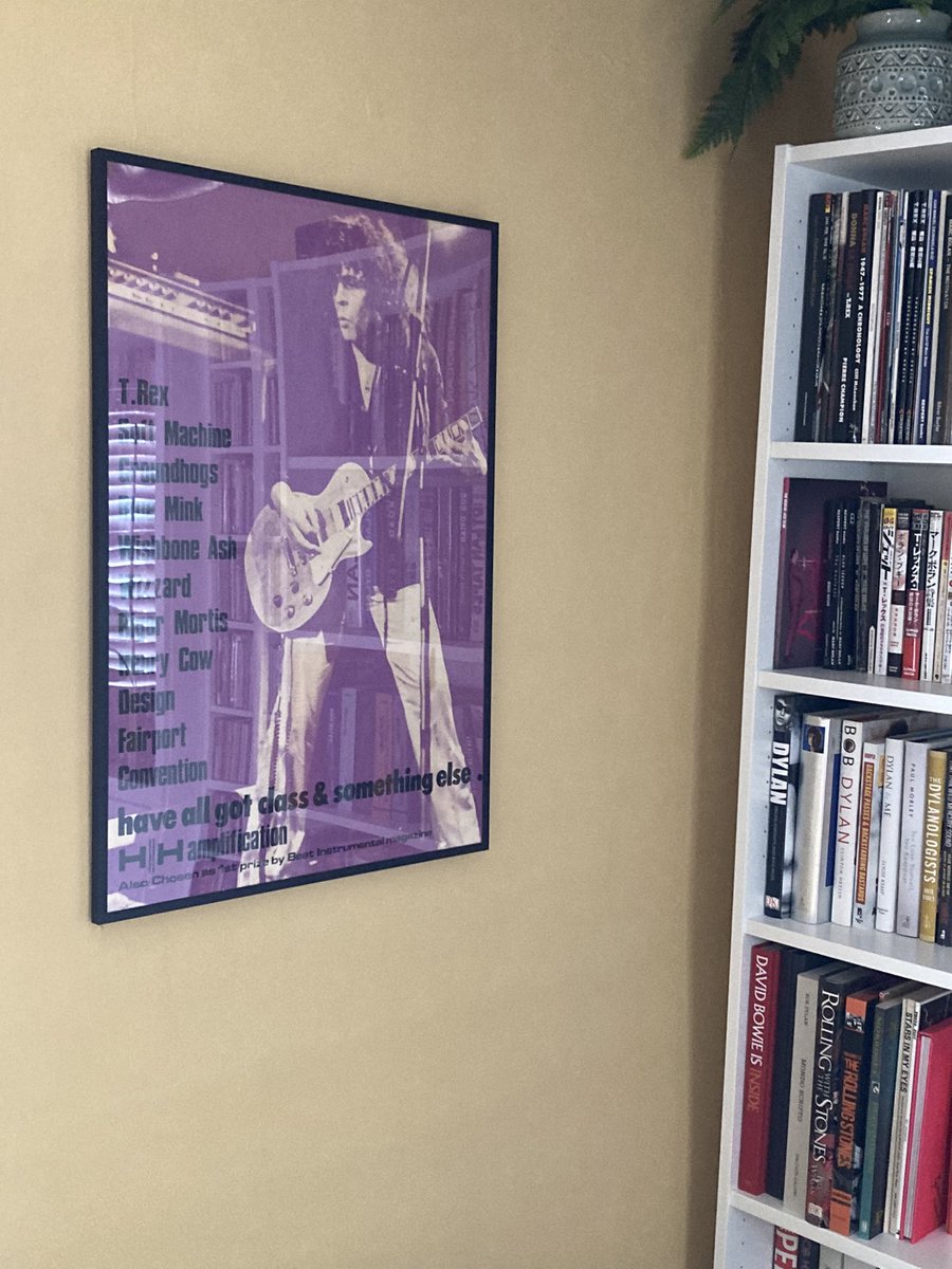 TRextasyBand's tweet photo. Here’s a pic of our very rare and original promo-advertising poster from HH Amplification - Great that they used Marc to push sales! #hhamps #marcbolan #trex #trextasy @MarcBolan1977 @T_Rex_Official @DemonMusicGroup #rareposter #1970s #ic100 @caronbolan https://t.co/VAHur7Qde4