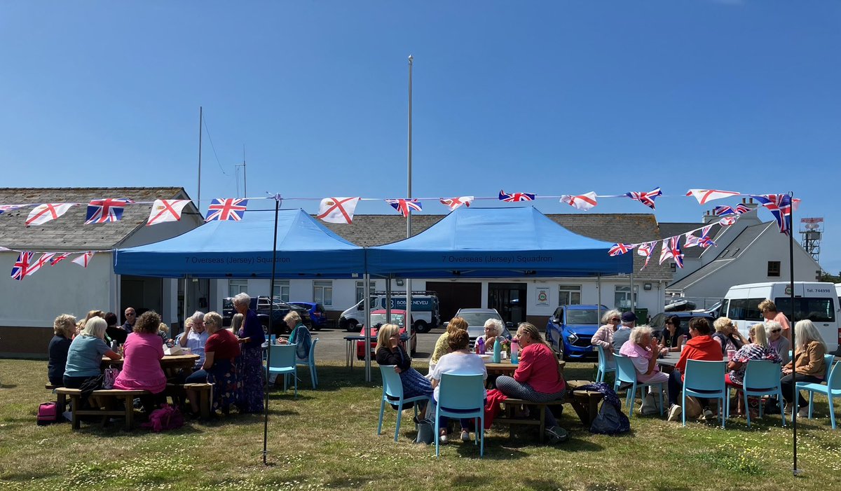 CharityPain's tweet photo. A huge thank you to @7OverseasATC for allowing us to use their wonderful facilities for our annual picnic. A special thank you to Leighton for all his help setting up.
We had a super afternoon!
Chronic pain can stop people going out, social events are vital! https://t.co/zC8xT1po98