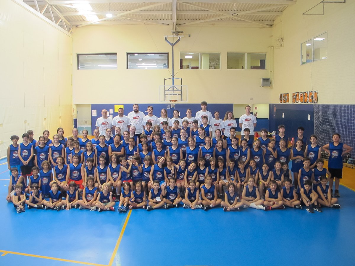 ColegioGaudem's tweet photo. Hemos finalizado el VII Campus Gaudem de #Baloncesto 🏀

Han sido 3 semanas en las que hemos vuelto a superar el número de inscripciones -240 entre los tres turnos-, y nuestros jugadores han podido disfrutar tanto dentro como fuera de la pista 😊

#ColegioGaudem #Madrid #Barajas https://t.co/1mHLaallfx