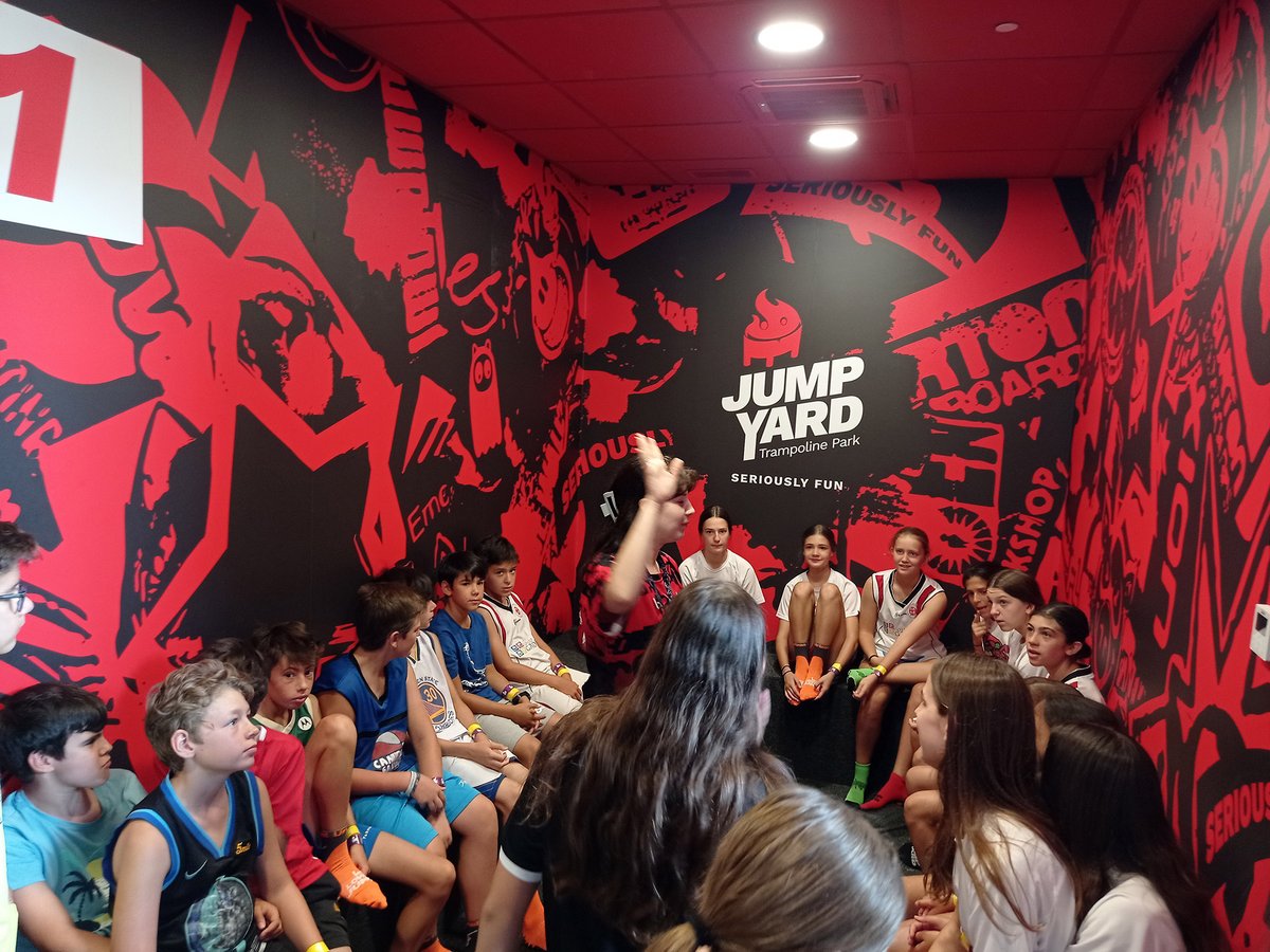 ColegioGaudem's tweet photo. Hemos finalizado el VII Campus Gaudem de #Baloncesto 🏀

Han sido 3 semanas en las que hemos vuelto a superar el número de inscripciones -240 entre los tres turnos-, y nuestros jugadores han podido disfrutar tanto dentro como fuera de la pista 😊

#ColegioGaudem #Madrid #Barajas https://t.co/1mHLaallfx