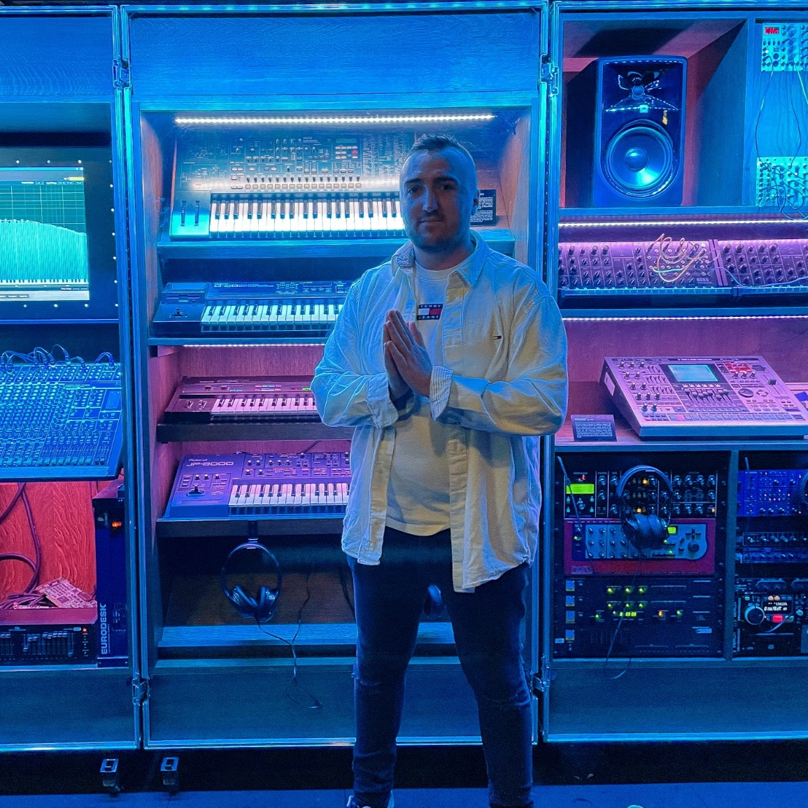 loudmemory's tweet photo. @zextone and @kreeswaves are dropping their track "Divine" tomorrow and we are excited! 😎

💾PRESAVE NOW💾 https://t.co/sn28aUsN0P