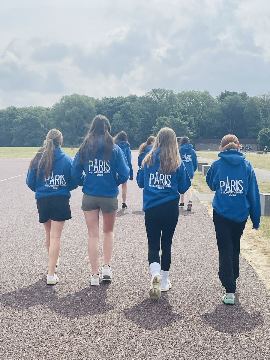 holmfirthhigh's tweet photo. Paris- en route to Calais with a stop at the Vimy Ridge Memorial. A site marking the first significant engagement of Canada during WW1 and a tribute to all Canadians who served, particularly those killed and whose resting place is unknown
#ActivitiesWeek2023 https://t.co/d60FORr5UM