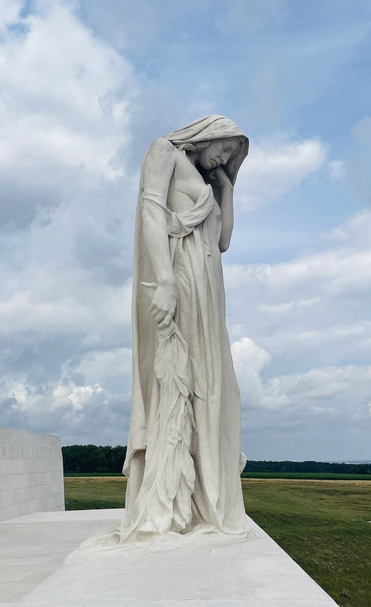 holmfirthhigh's tweet photo. Paris- en route to Calais with a stop at the Vimy Ridge Memorial. A site marking the first significant engagement of Canada during WW1 and a tribute to all Canadians who served, particularly those killed and whose resting place is unknown
#ActivitiesWeek2023 https://t.co/d60FORr5UM