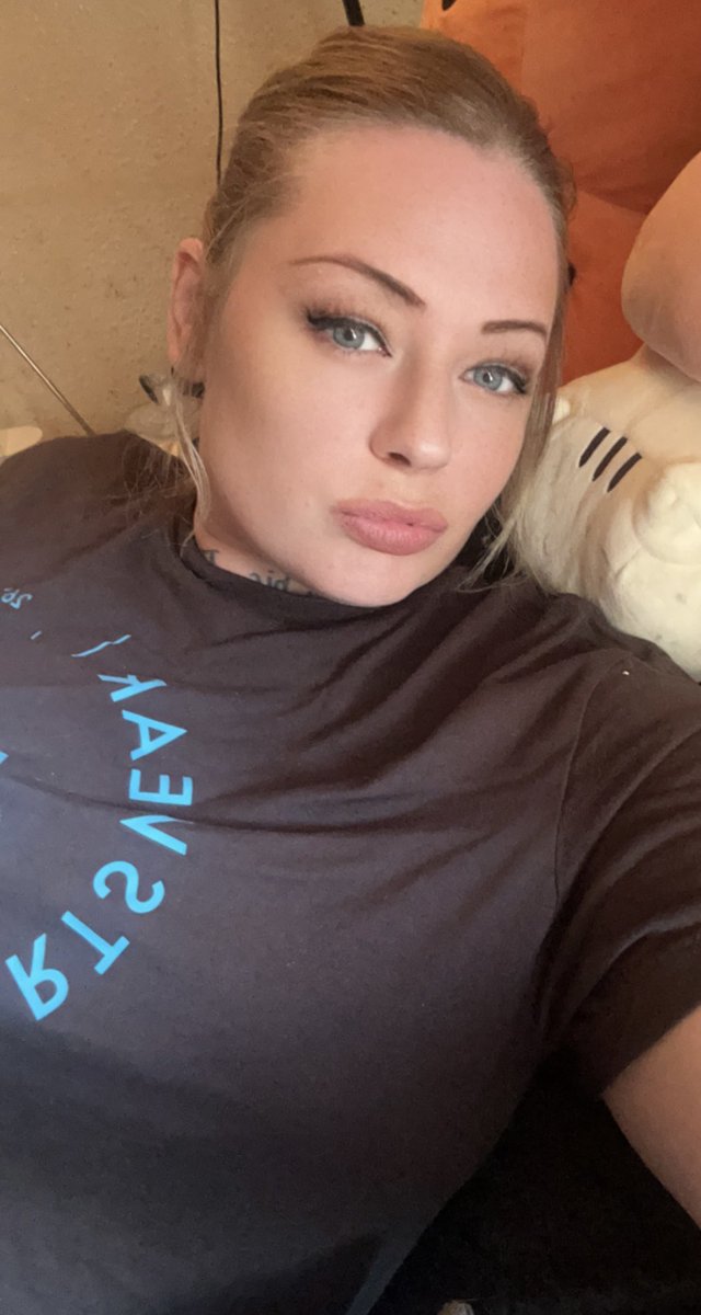 natashalittle55's tweet photo. #natural #lightMakeup #bare #beyou https://t.co/HfWI3tJE8M