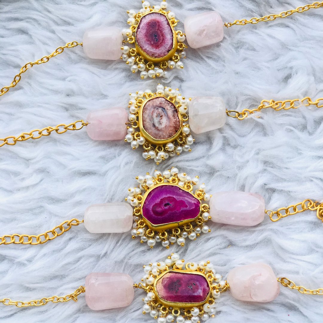 AndNoor3's tweet photo. Cannot take our eyes off these extremely beautiful handcrafted rakhis in Agate and Rose Quartz by Citrine.

Shop before it gets out of stock 🌺 

#rakhi2023 https://t.co/lTdaVha1NF