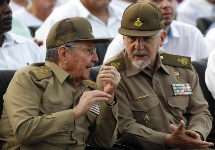 Han pasado ¡70 años! Y están aquí, lúcidos, vitales, "con el pie en el estribo"... Es un privilegio y un orgullo para #Cuba. #70Moncada