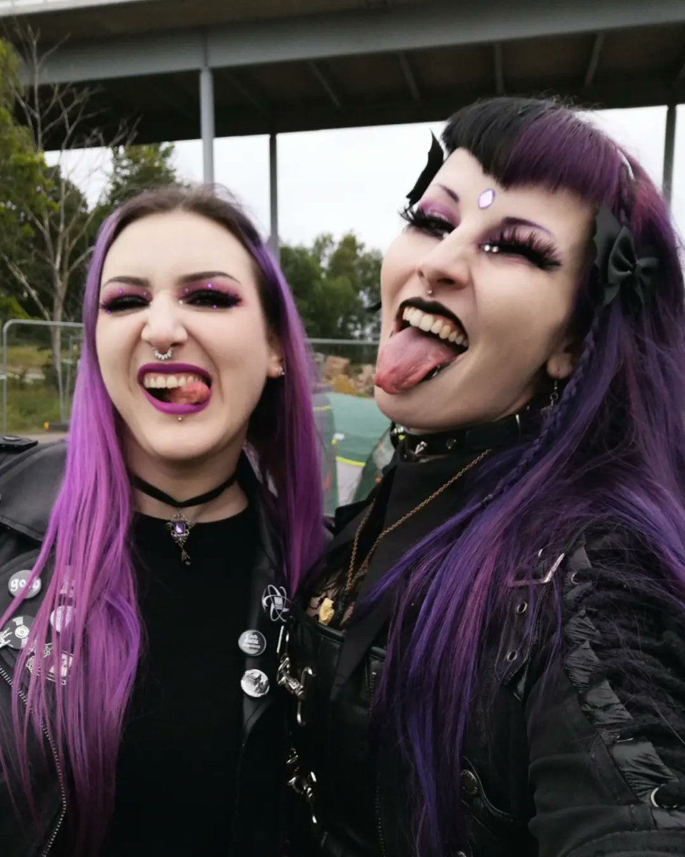 GRefurinn's tweet photo. She is 💜💜💜💜💜💜 https://t.co/0V2GhyJ4ZV