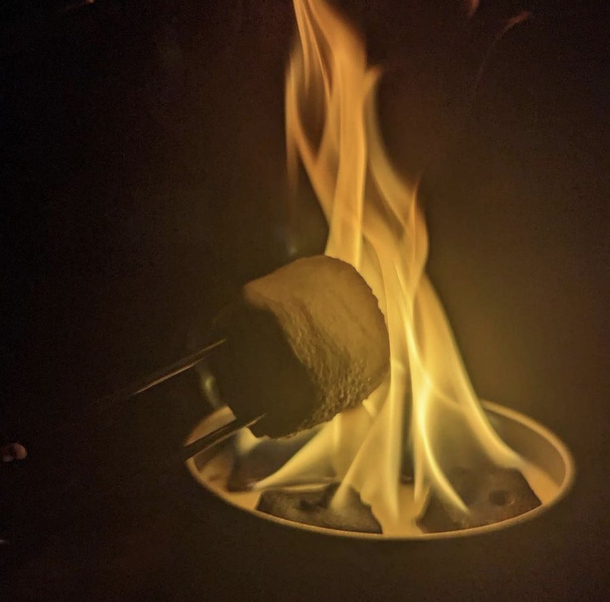 RefinItUp's tweet photo. Fuel your summer this year with @CityBonfires
Go to https://t.co/xXL2Vsw394
AND/OR
Use the promo code REFIN to 15% off your entire order
#Bonfire #SummerTime #notasterno #campstove #campfirecooking #tabletopfireplace https://t.co/nsOqmMkOvL