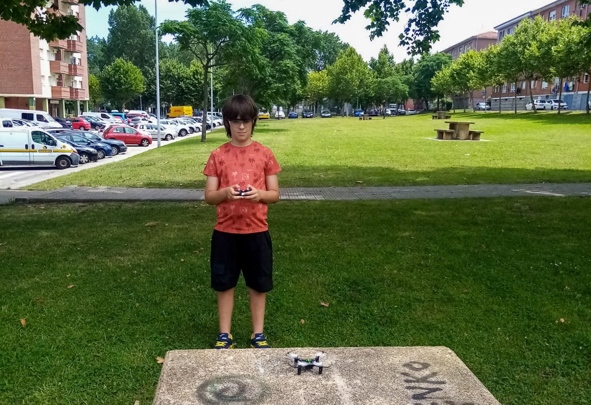 CICactualidad's tweet photo. 🤖☀️¡Nuestros peques han vuelto a disfrutar del campus de verano! Con Christian y David hemos experimentado con impresoras y bolis 3D, drones, robótica, minecraft... ¡y hemos adquirido conceptos básicos del uso del PC!

En CIC #PapiConcilia #MamiConcilia
#ESCIC #ODS #Conciliación https://t.co/ZGR5SaUr6q