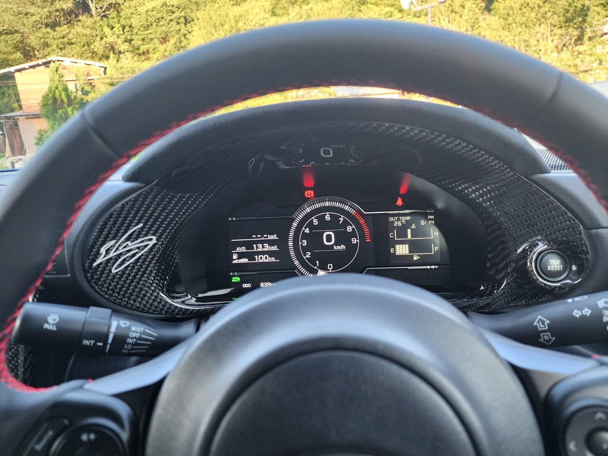 MIYABI_61_ZD8's tweet photo. リベラルさんで注文していた
GR86、BRZ用のカーボンパーツ
井口卓人選手とのコラボ商品も含め
取り付けをすることができました😆
外装関係はまだ全然いじってないですが
いったんはカスタムも小休止かな?
#BRZ
#リベラル
#リベラルコーポレーション
#LIBEREL
#井口卓人 https://t.co/xFig28Qtf6
