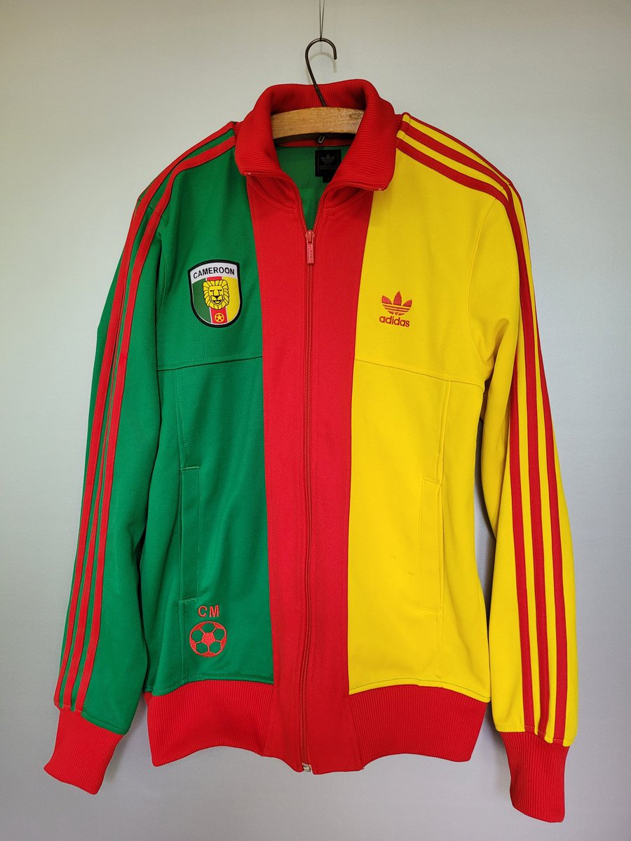 Adidas tracktops 🧥///🥼 tweet media