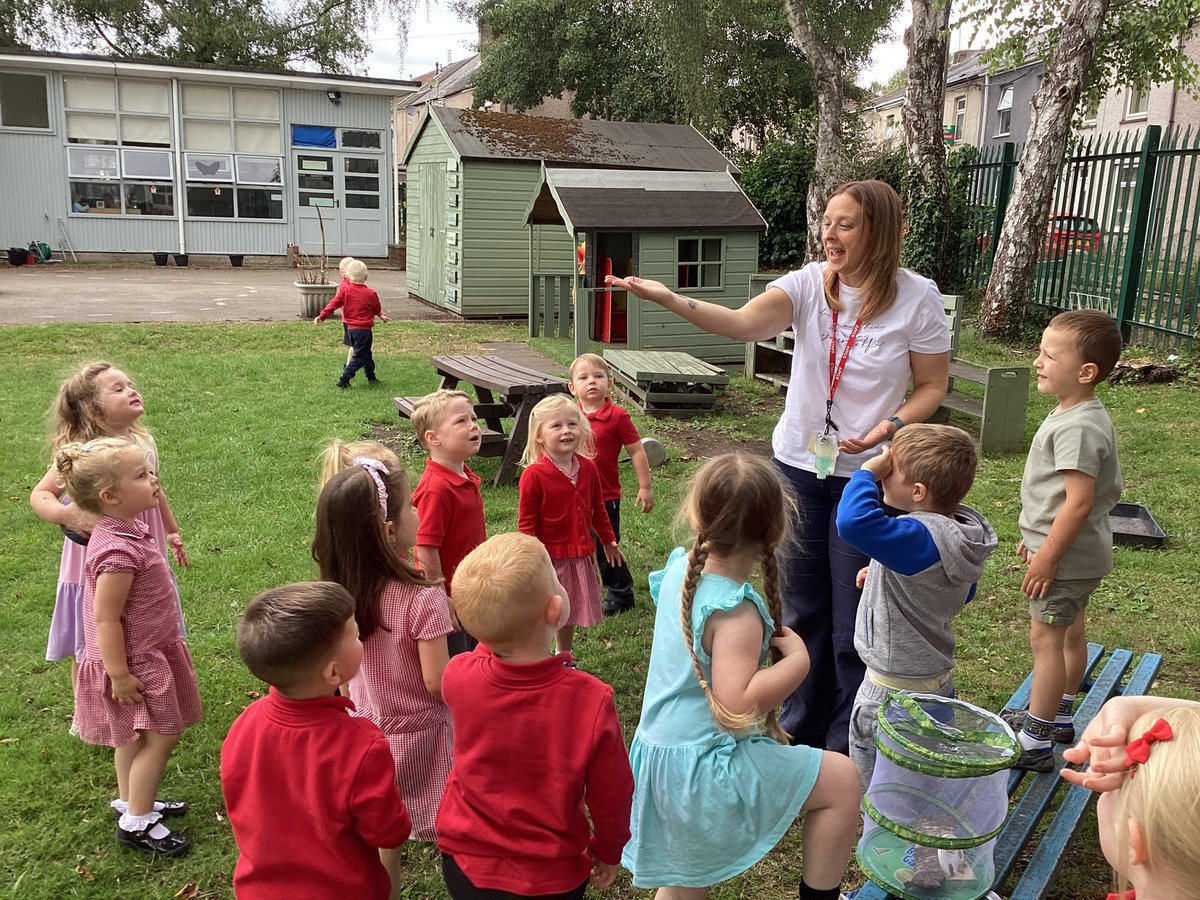 tyisafinfants's tweet photo. What a fantastic last day in Nursery!! 😃
We had special certificates for 100% attendance, cheese and biscuits for our snack and even managed to release our beautiful butterflies in time for the holidays. 🦋
Thank for all our wonderful gifts, have a great summer everyone! 🏖 https://t.co/yuMalm9VTl